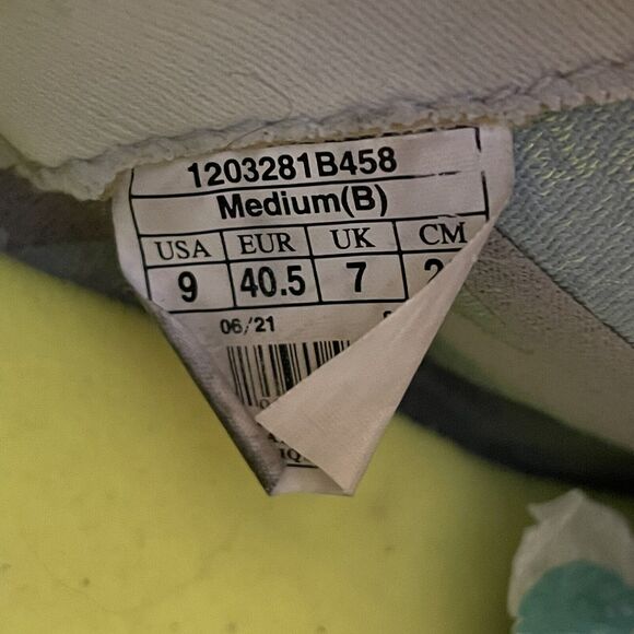 Brooks Hyperion Tempo Running Sneaker Size 9 Womens Pale Turquoise G8 with Jeans - Picture 16 of 16